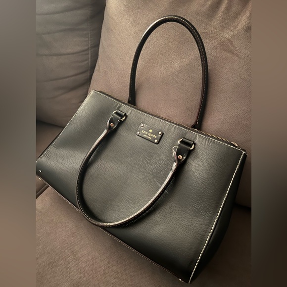 Kate spade black leather large purse- like new - Picture 1 of 5